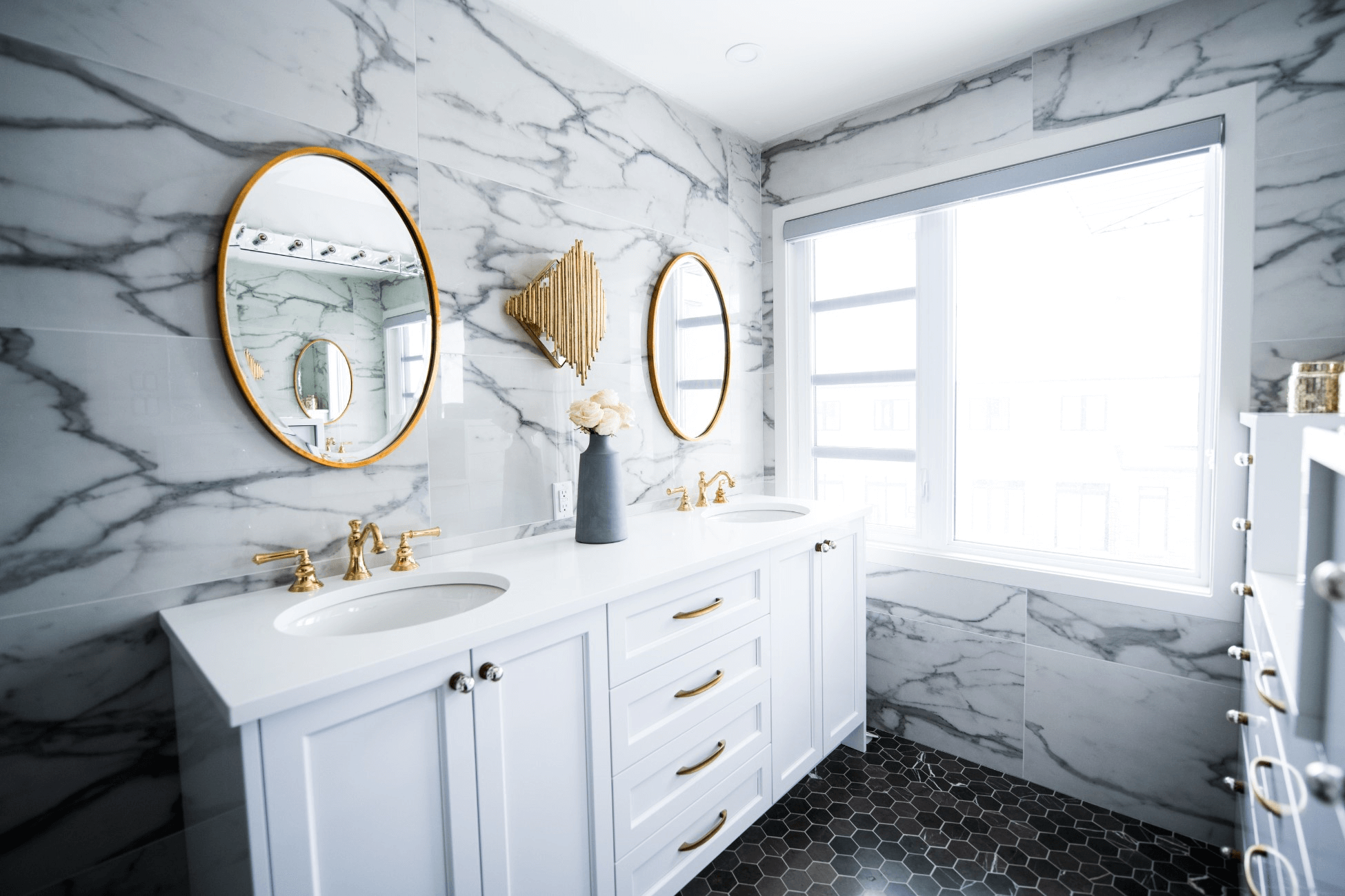 5 Tips for Selecting the Right Bath Vanity